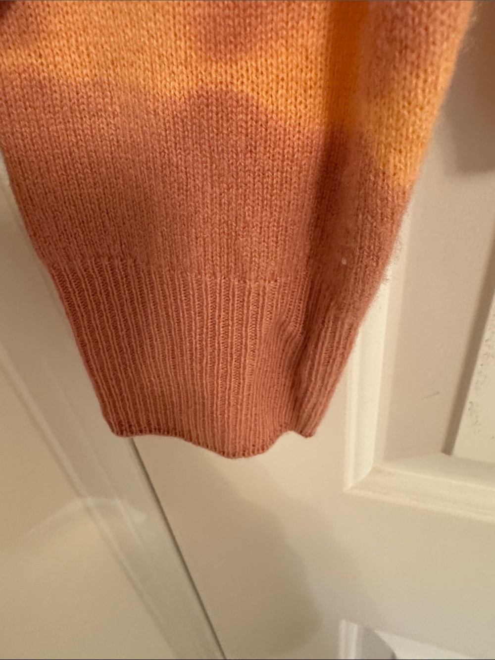 Faherty Tie-Dye Crewneck Sweater- women’s medium  💯 cashmere - Picture 4 of 6